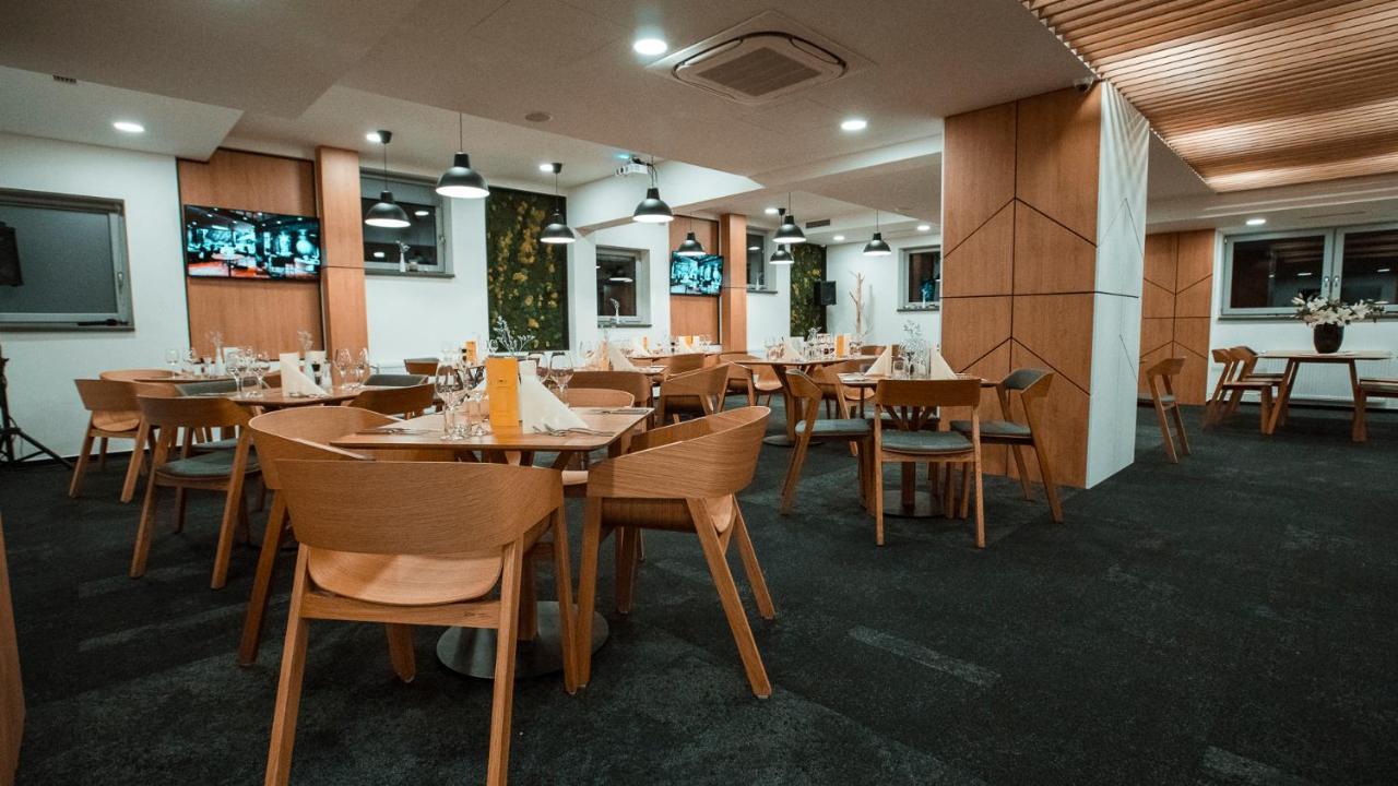 Hotel Arena 科希策 外观 照片